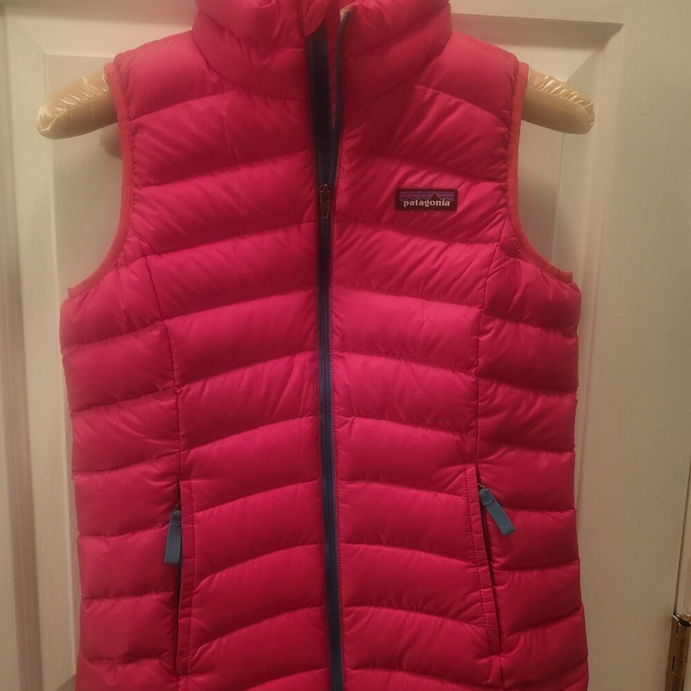 Pink Girls Patagonia vest, medium